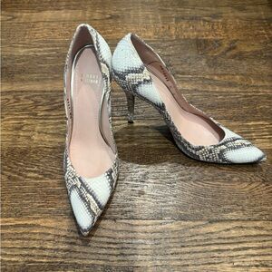 Stuart Weitzman Snakeskin Print Pointed Toe Heels Pumps Women’s Size 9